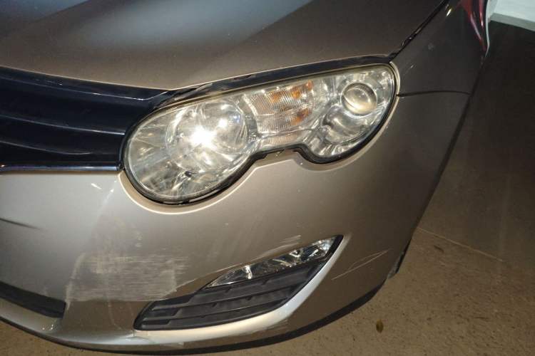 Used Roewe 550 2012 550 1.8T Automatic Full-Gold Limited Edition Left Front Headlight