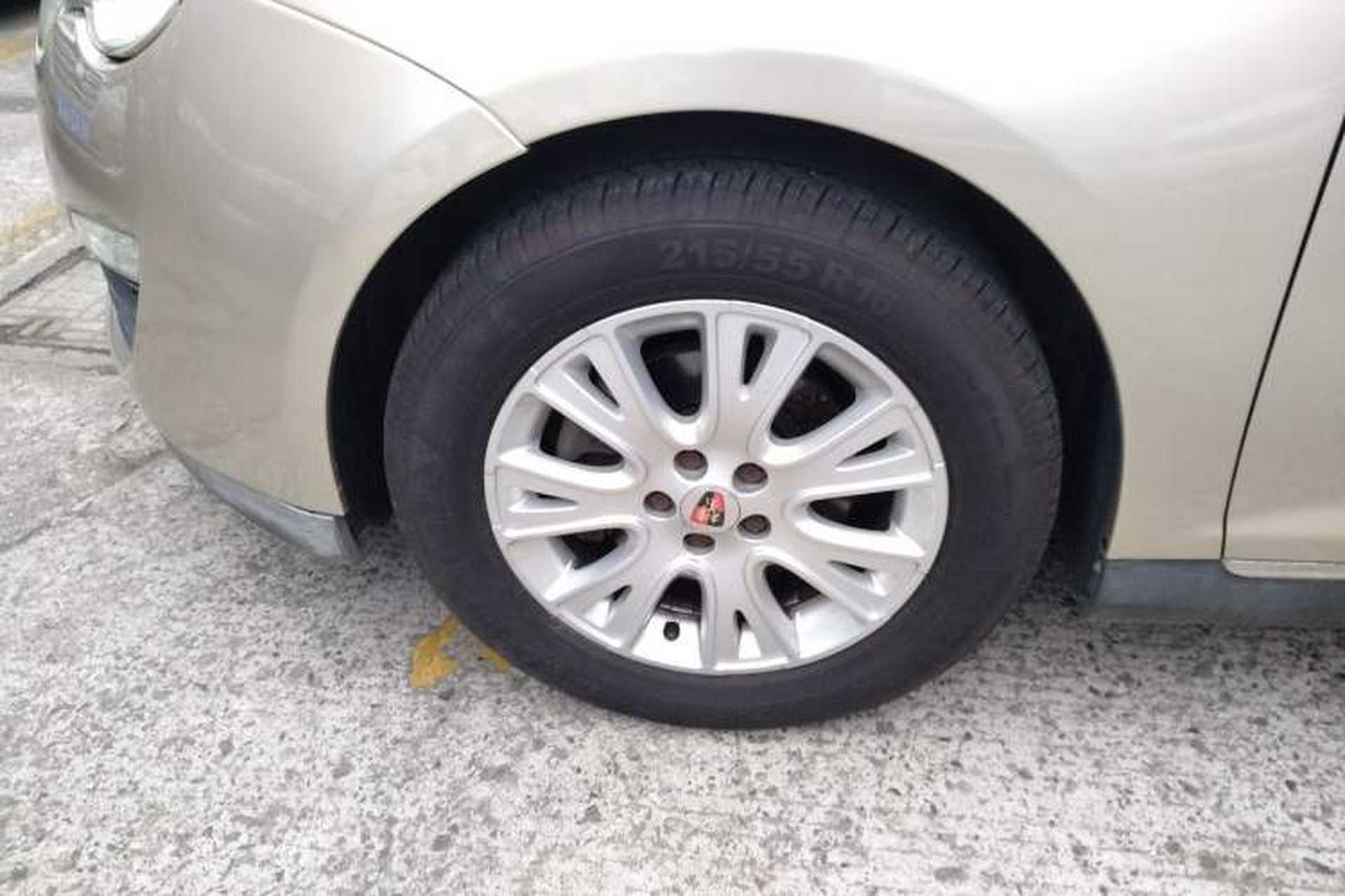 Used Roewe 550 2012 550 1.8L Manual Value Edition Left Front Wheel Hub