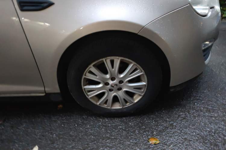 Used Roewe 550 2012 550 1.8L Automatic Value Edition Right Front Wheel Hub