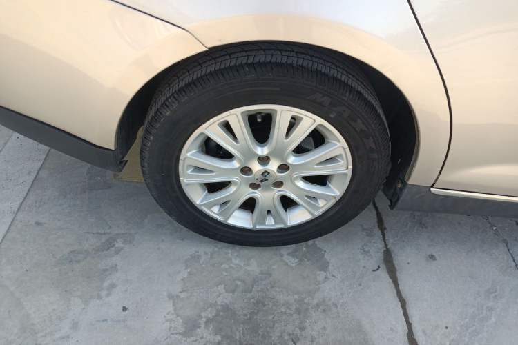 Used Roewe 550 2012 550 1.8L Manual Value Edition Right Rear Wheel Hub