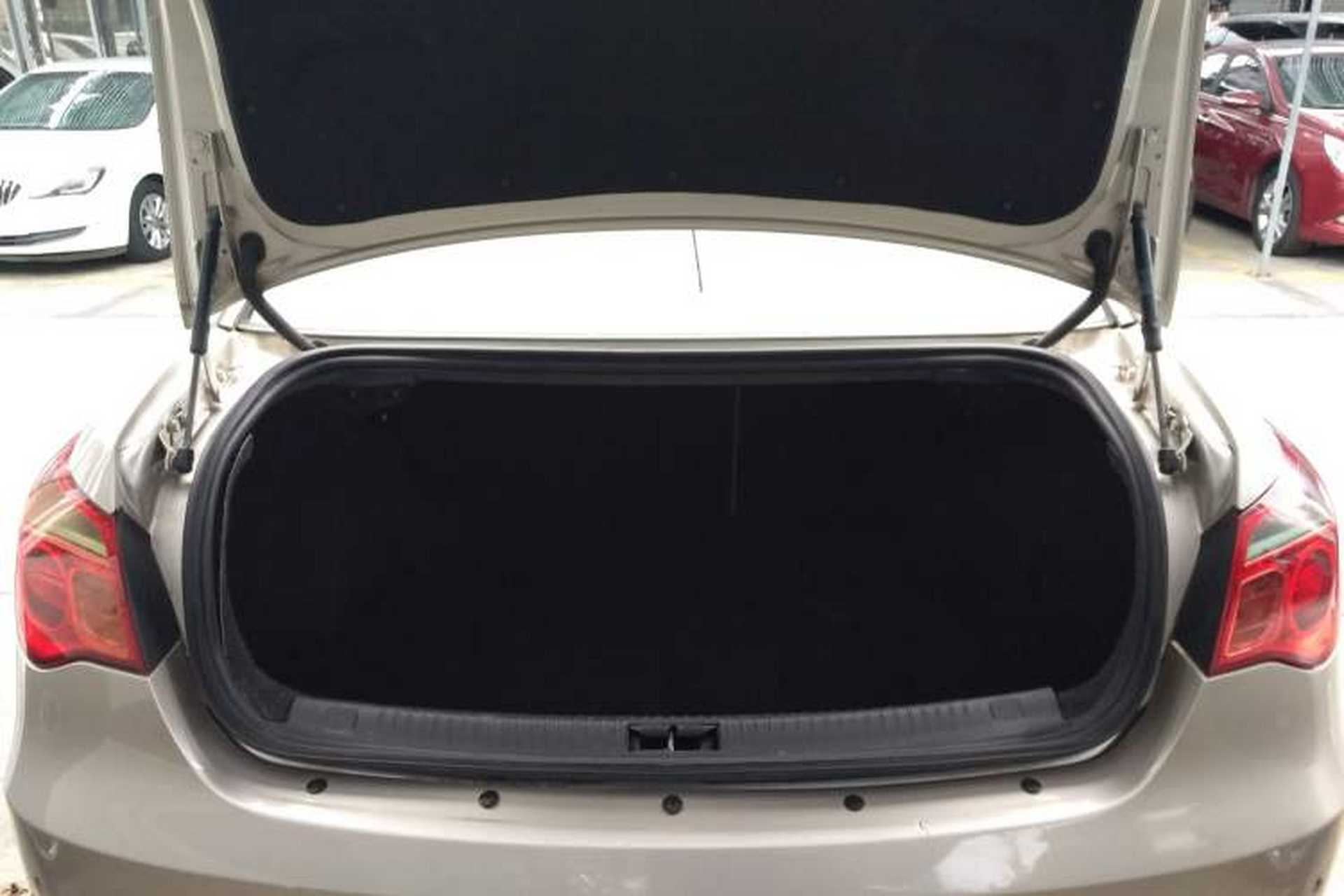 Used Roewe 550 2012 550 1.8L Manual Value Edition Trunk