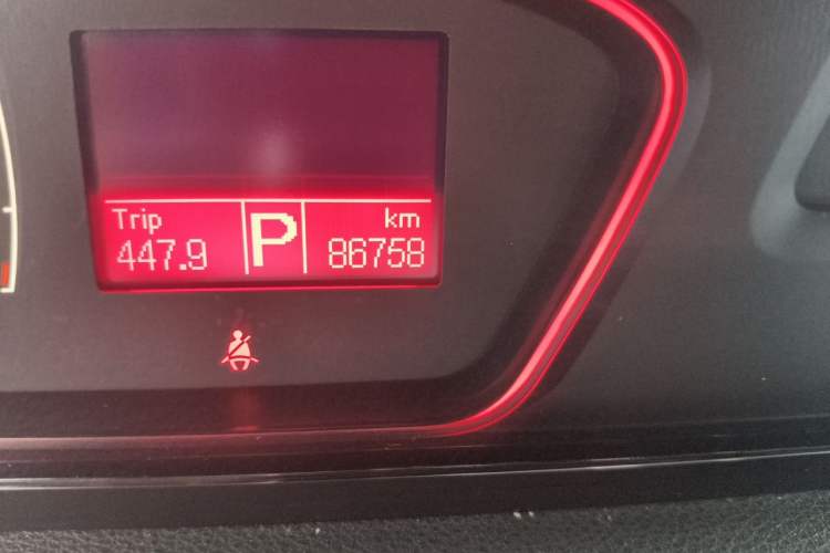 Used Roewe 550 2012 550S 1.8L Automatic Start Prestige Edition Odometer Close Up