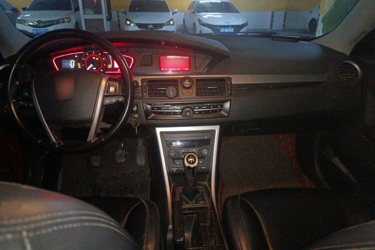 Used Roewe 550 2012 550 1.8L Manual Value Edition Center Console