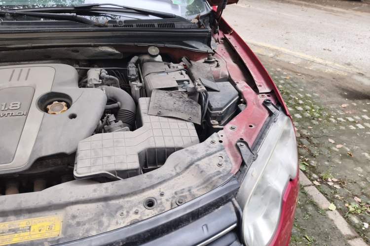 Used Roewe 550 2012 550 1.8L Automatic Value Edition Engine Bay Left