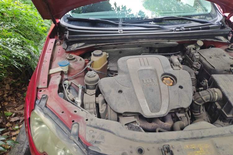 Used Roewe 550 2012 550D 1.8T Automatic Prestige Edition Engine Bay Right