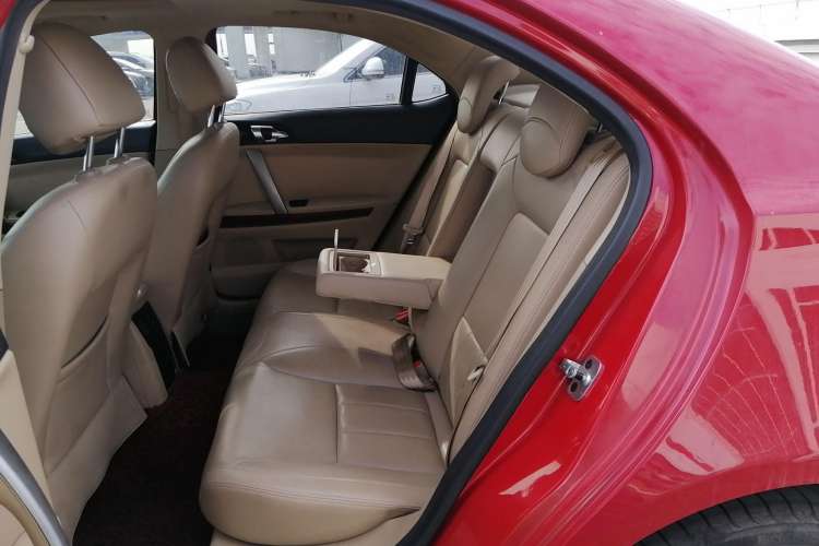 Used Roewe 550 2012 550 1.8T Automatic Full-Gold Limited Edition Interior 1