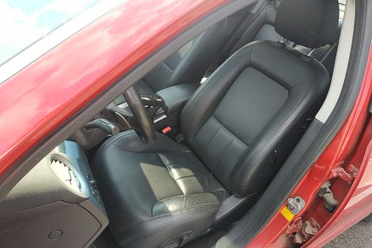 Used Roewe 550 2012 550 1.8T Automatic Full-Gold Limited Edition Left Front Seat