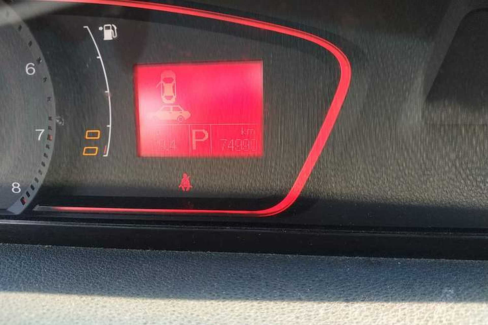Used Roewe 550 2012 550 1.8T Automatic Full-Gold Limited Edition Odometer Close Up