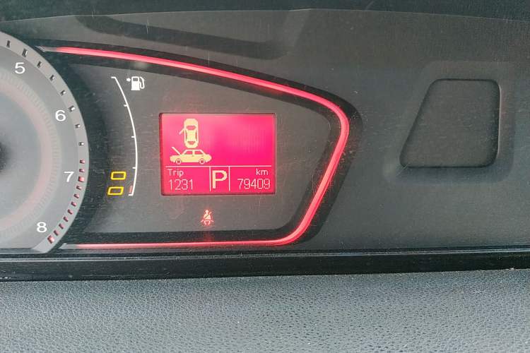 Used Roewe 550 2012 550 1.8L Automatic Value Edition Odometer Close Up