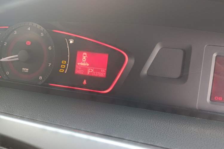 Used Roewe 550 2012 550 1.8L Automatic Value Edition Odometer Close Up