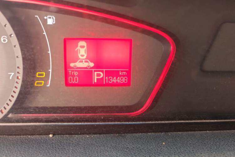 Used Roewe 550 2012 550 1.8L Automatic Value Edition Odometer Close Up