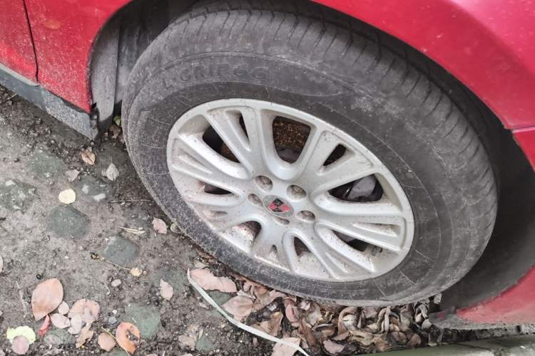 Used Roewe 550 2012 550 1.8L Automatic Value Edition Right Front Wheel Hub