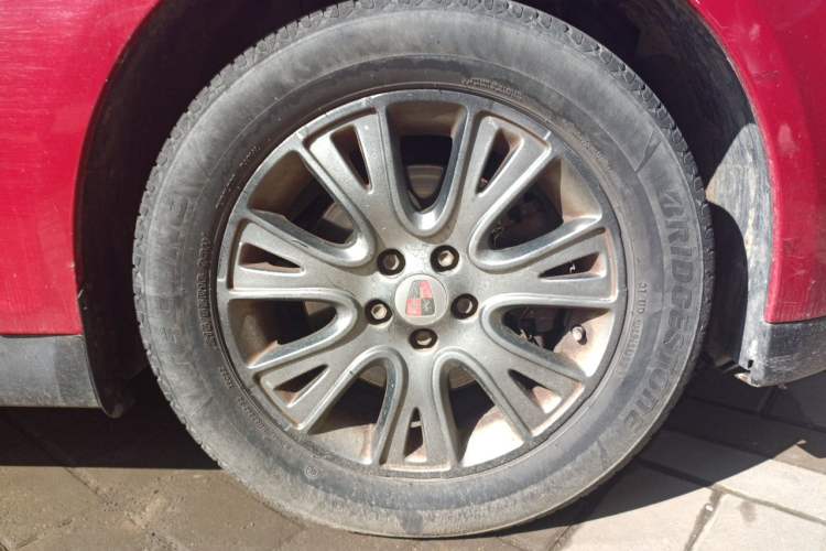Used Roewe 550 2012 550 1.8L Automatic Value Edition Right Front Wheel Hub