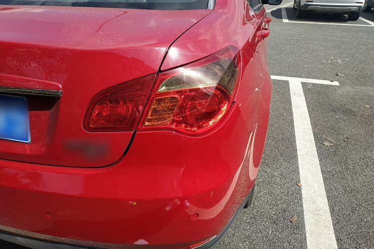 Used Roewe 550 2012 550 1.8T Automatic Full-Gold Limited Edition Right Rear Taillight