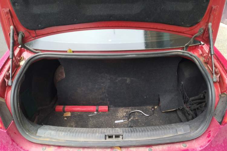 Used Roewe 550 2012 550 1.8L Automatic Value Edition Trunk