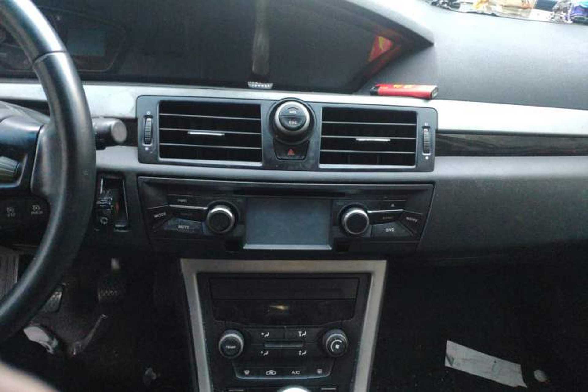 Used Roewe 550 2012 550 1.8T Manual "Gold Edition" Limited Model Audio And AC Panel