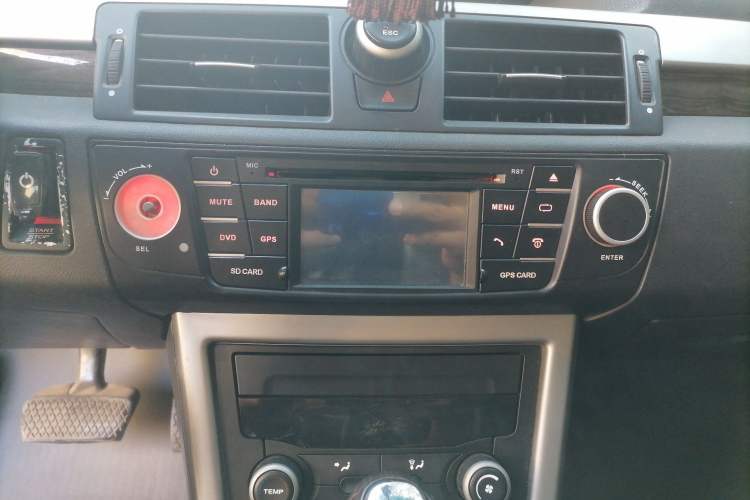 Used Roewe 550 2012 550 1.8L Automatic Value Edition Audio And AC Panel