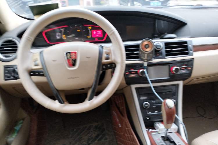 Used Roewe 550 2012 550S 1.8L Automatic Start Prestige Edition Center Console