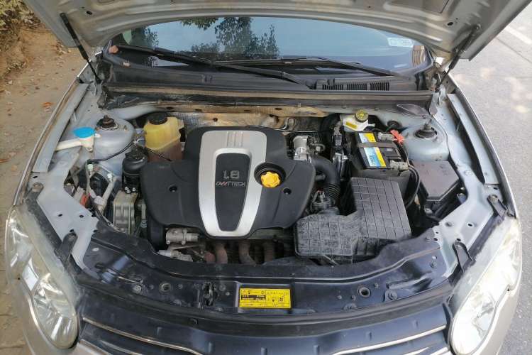 Used Roewe 550 2012 550 1.8L Automatic Value Edition Engine Bay