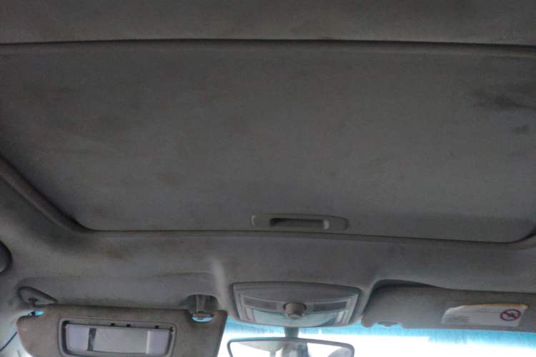 Used Roewe 550 2012 550 1.8T Manual "Gold Edition" Limited Model Headliner
