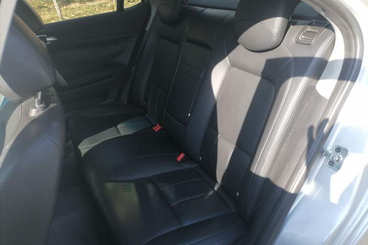Used Roewe 550 2012 550 1.8L Automatic Value Edition Left Rear Seat