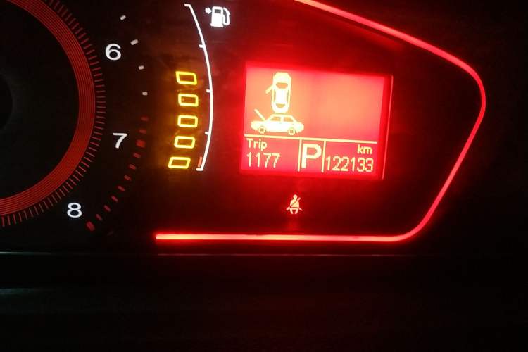 Used Roewe 550 2012 550 1.8L Automatic Value Edition Odometer Close Up