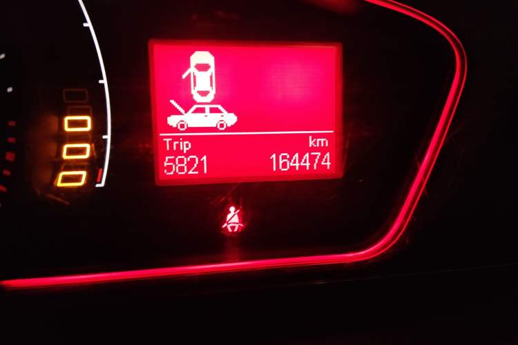 Used Roewe 550 2012 550 1.8L Manual Value Edition Odometer Close Up