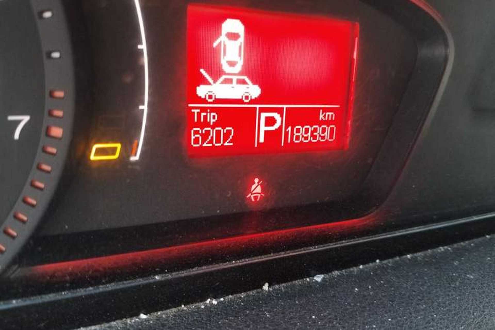 Used Roewe 550 2012 550S 1.8L Automatic Start Prestige Edition Odometer Close Up