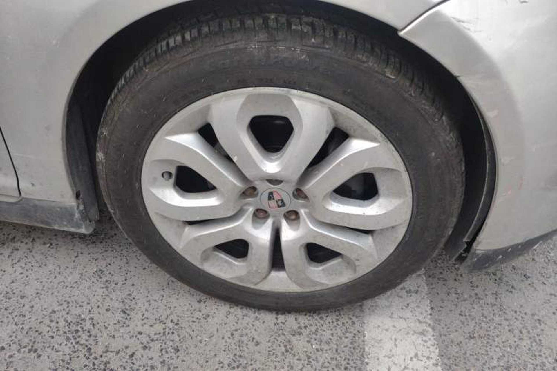 Used Roewe 550 2012 550 1.8T Manual "Gold Edition" Limited Model Right Front Wheel Hub