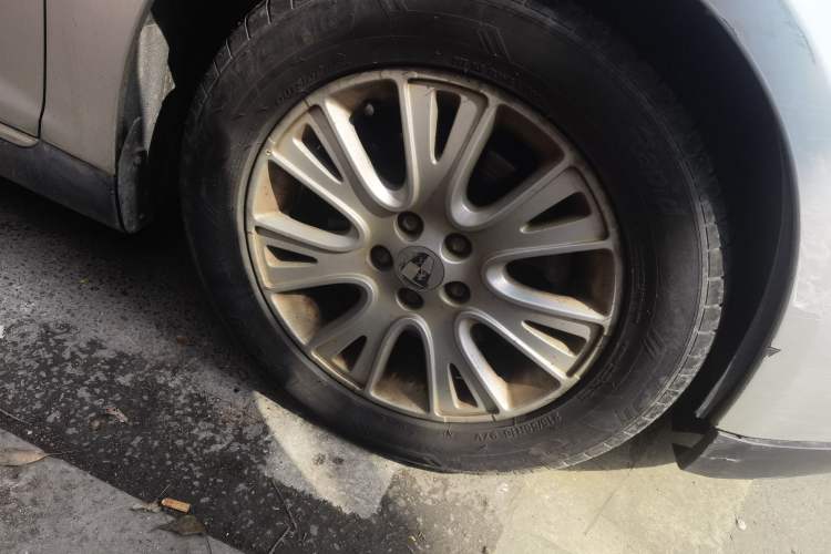 Used Roewe 550 2012 550S 1.8L Manual Qiyi Edition Right Front Wheel Hub