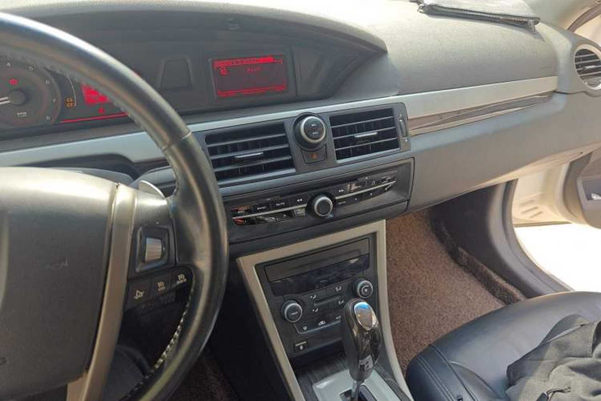 Used Roewe 550 2012 550 1.8L Automatic Value Edition Audio And AC Panel