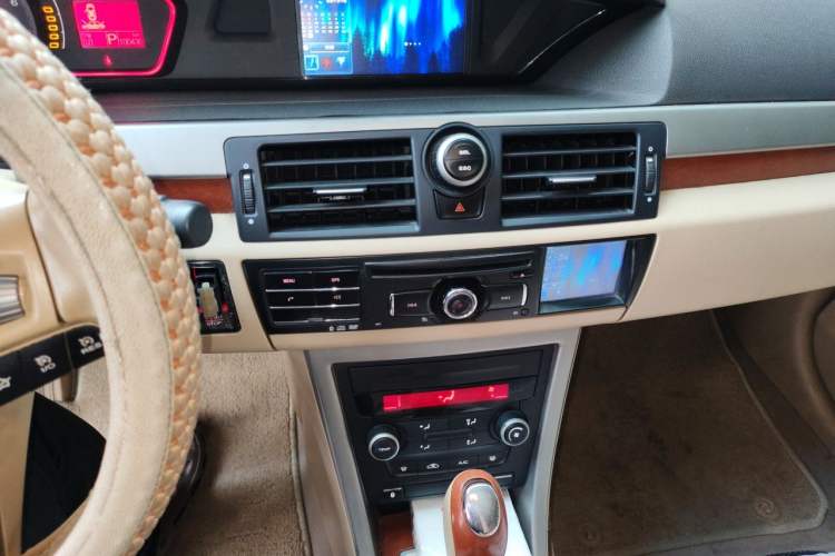 Used Roewe 550 2012 550 1.8L Automatic Value Edition Audio And AC Panel