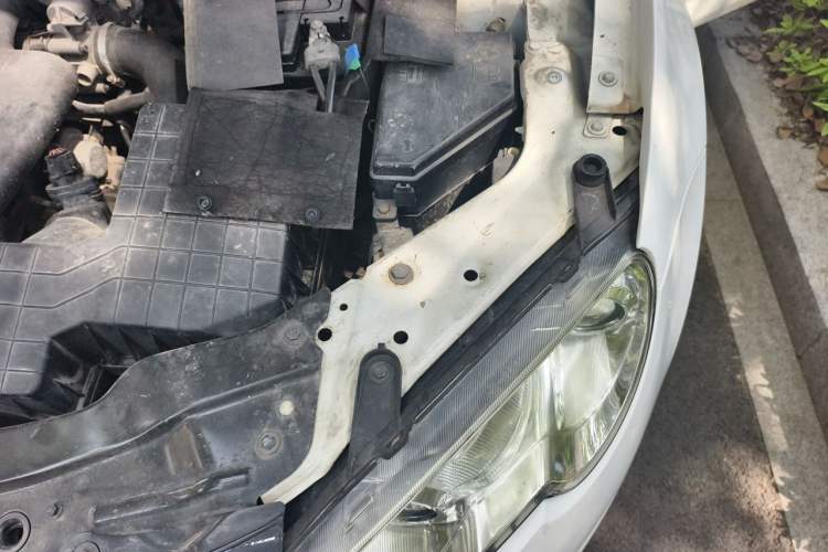 Used Roewe 550 2012 550 1.8L Manual Value Edition Engine Bay Left