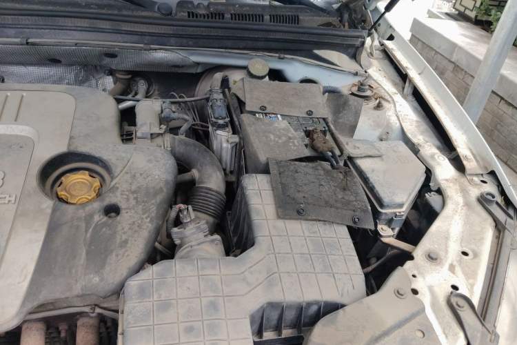 Used Roewe 550 2012 550S 1.8L Automatic Start Prestige Edition Engine Bay Left
