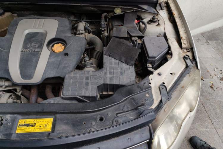 Used Roewe 550 2012 550 1.8L Automatic Value Edition Engine Bay Left