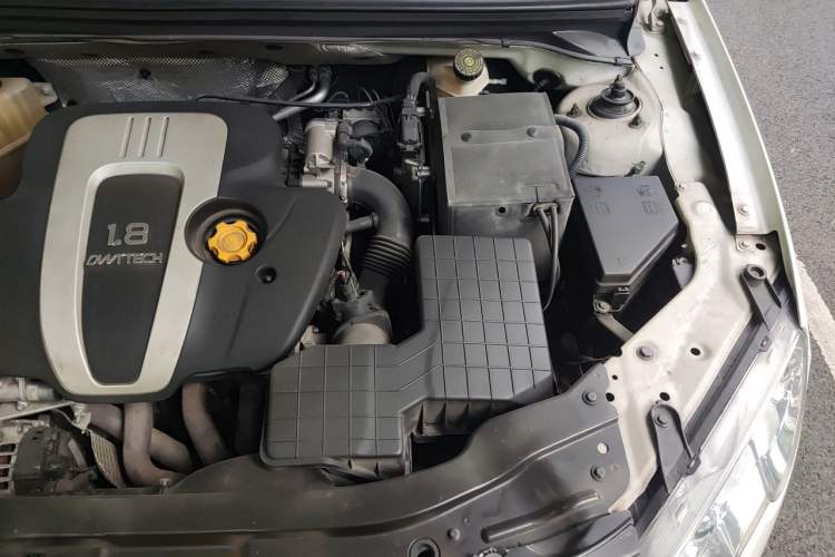 Used Roewe 550 2012 550 1.8L Automatic Value Edition Engine Bay Left
