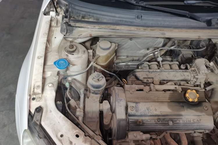 Used Roewe 550 2012 550D 1.8T Automatic Prestige Edition Engine Bay Right