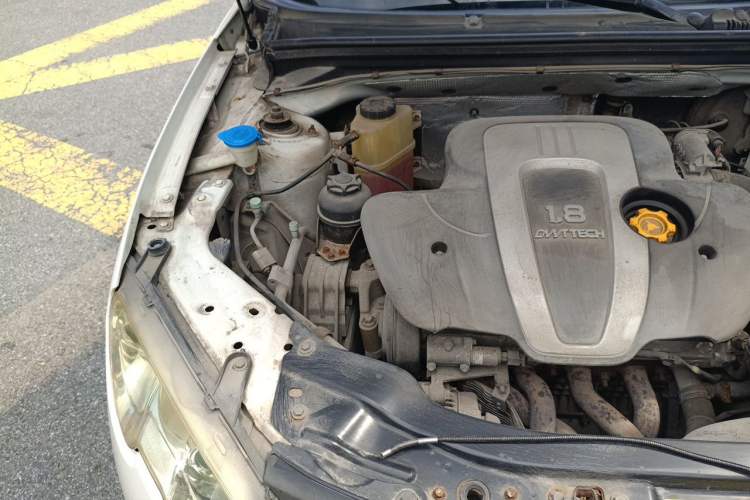 Used Roewe 550 2012 550S 1.8L Automatic Start Prestige Edition Engine Bay Right