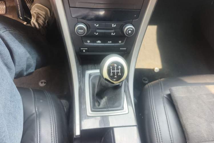 Used Roewe 550 2012 550 1.8L Manual Value Edition Gear Lever