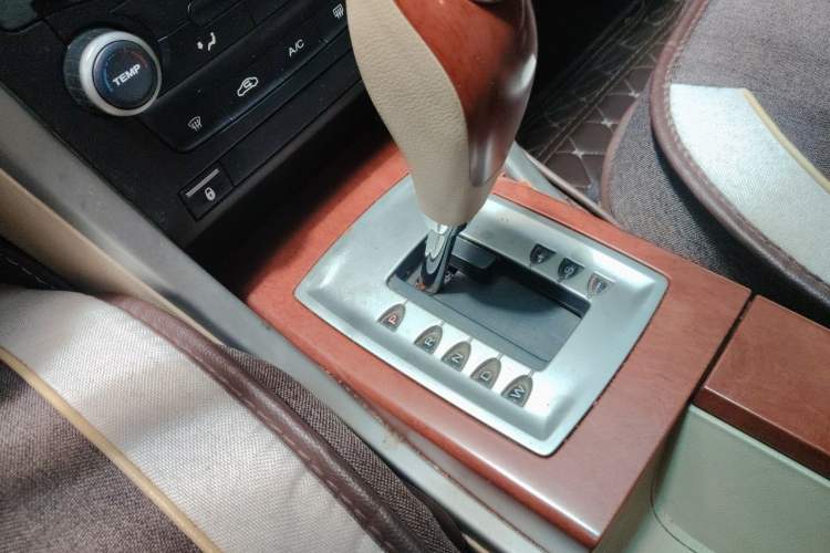Used Roewe 550 2012 550S 1.8L Automatic Start Prestige Edition Gear Lever