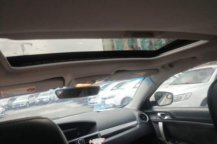 Used Roewe 550 2012 550 1.8L Automatic Value Edition Interior 4