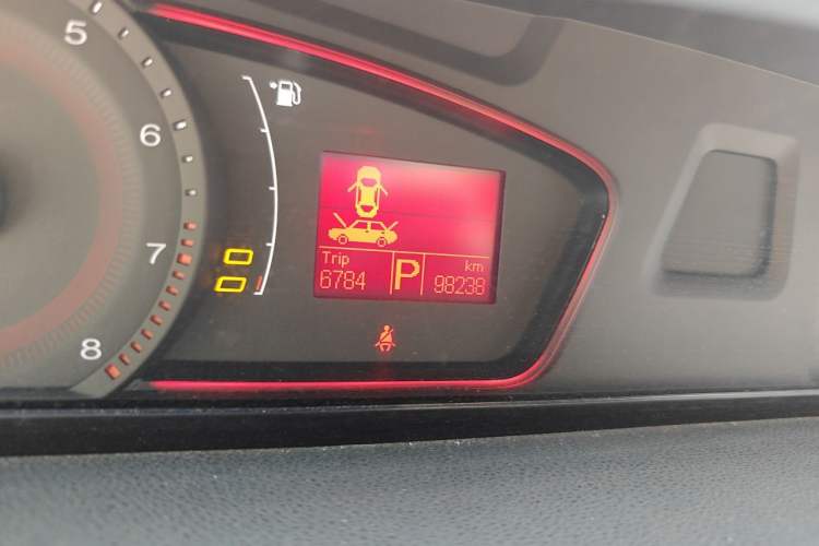 Used Roewe 550 2012 550 1.8L Automatic Value Edition Odometer Close Up