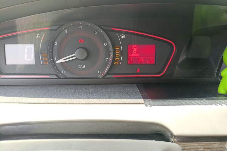 Used Roewe 550 2012 550S 1.8L Automatic Start Prestige Edition Odometer Close Up