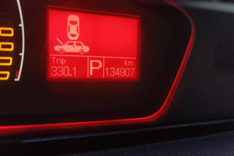 Used Roewe 550 2012 550 1.8L Automatic Value Edition Odometer Close Up
