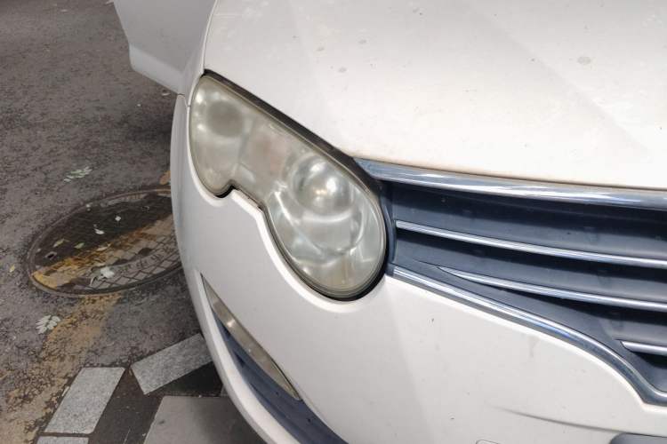 Used Roewe 550 2012 550S 1.8L Automatic Start Prestige Edition Right Front Headlight