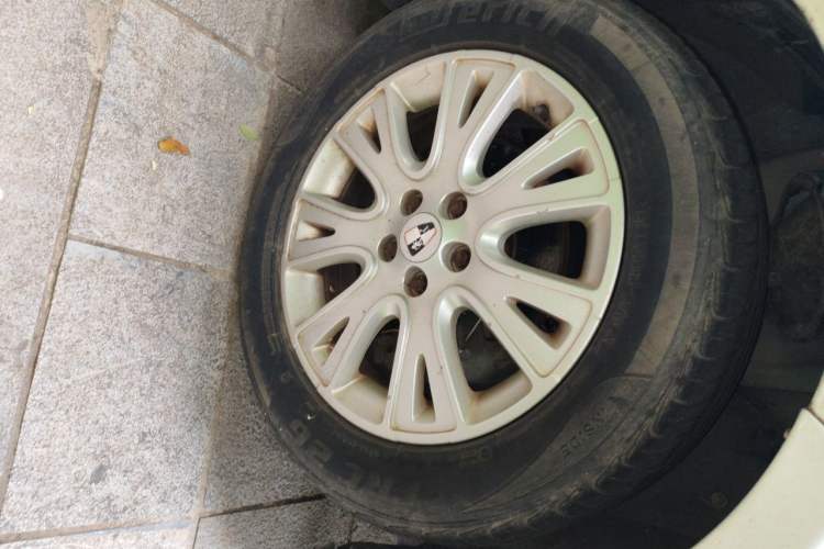 Used Roewe 550 2012 550 1.8L Automatic Value Edition Right Front Wheel Hub