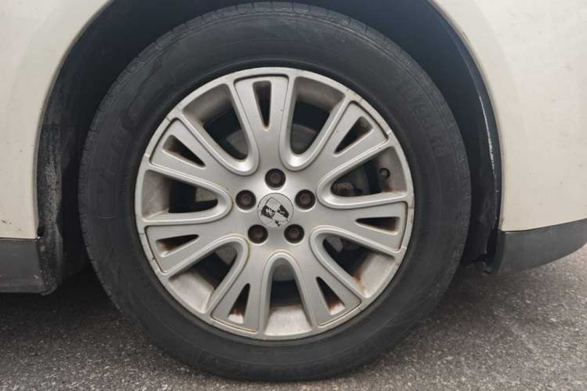 Used Roewe 550 2012 550 1.8L Manual Value Edition Right Front Wheel Hub