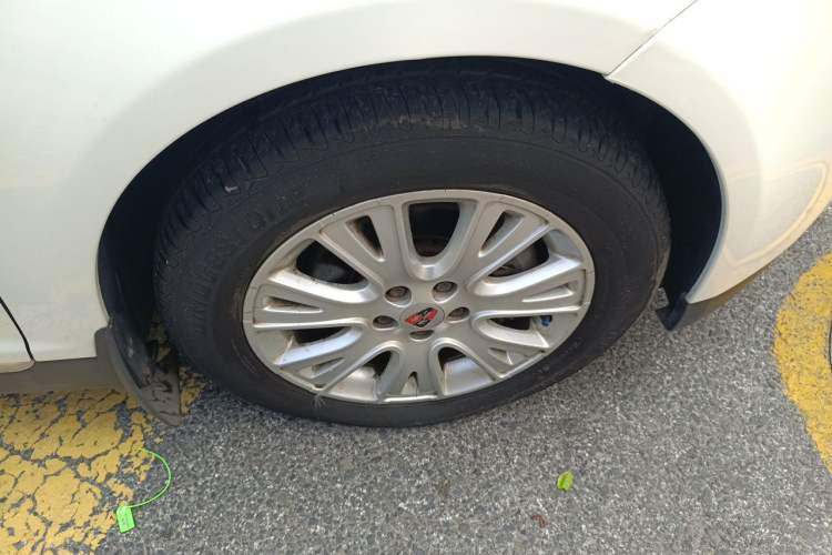 Used Roewe 550 2012 550S 1.8L Automatic Start Prestige Edition Right Front Wheel Hub