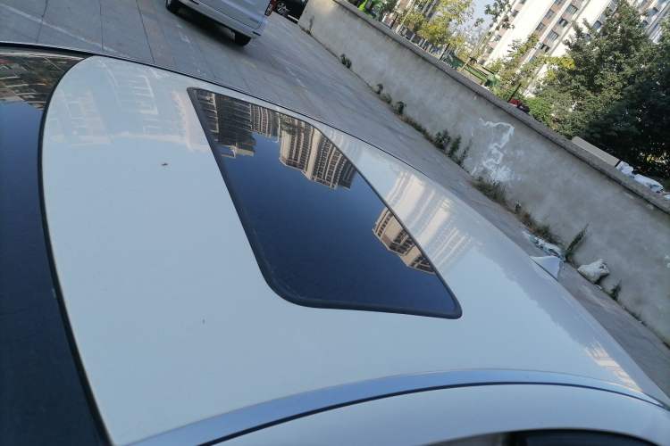 Used Roewe 550 2012 550 1.8L Manual Value Edition Roof