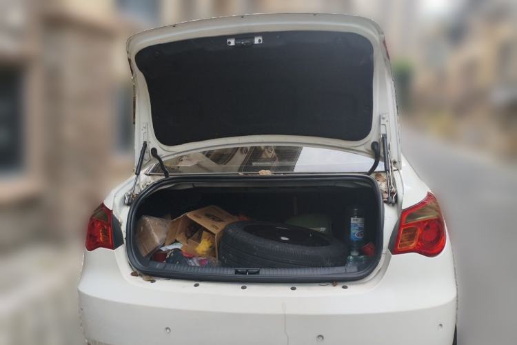 Used Roewe 550 2012 550 1.8L Automatic Value Edition Trunk